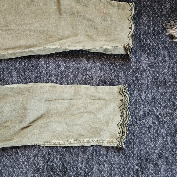 Bibs - Picture 2 of 3